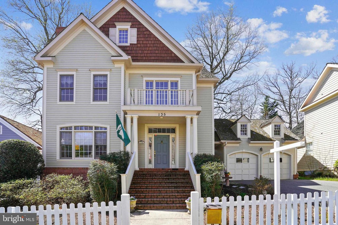 135 TREEHAVEN STREET
