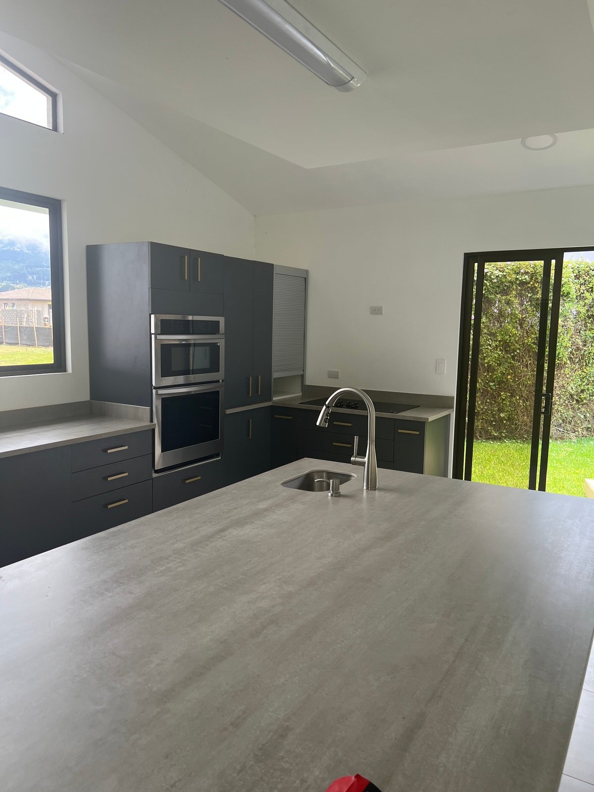 Minimalist Inner Patio Home, Curridabat, San Jose