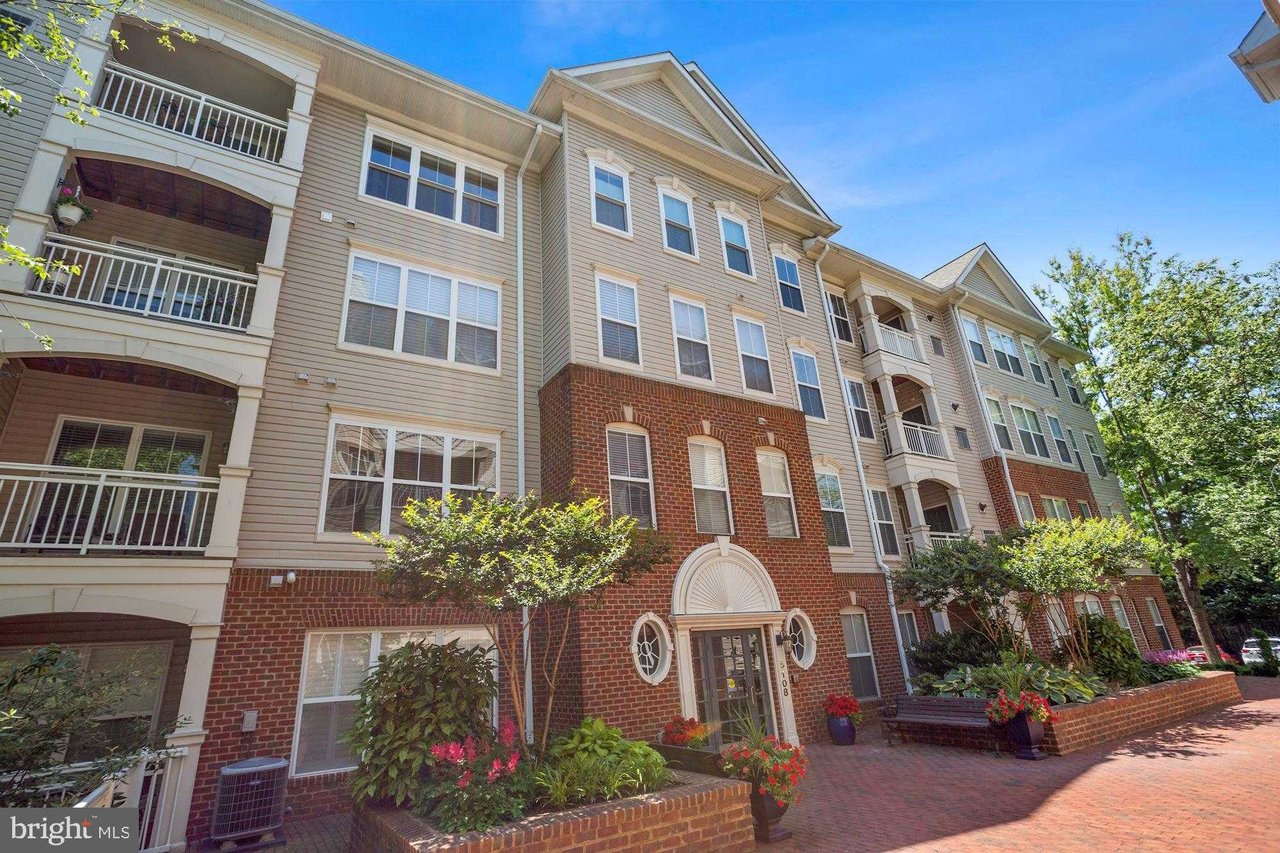 5108 DONOVAN DRIVE Unit 203