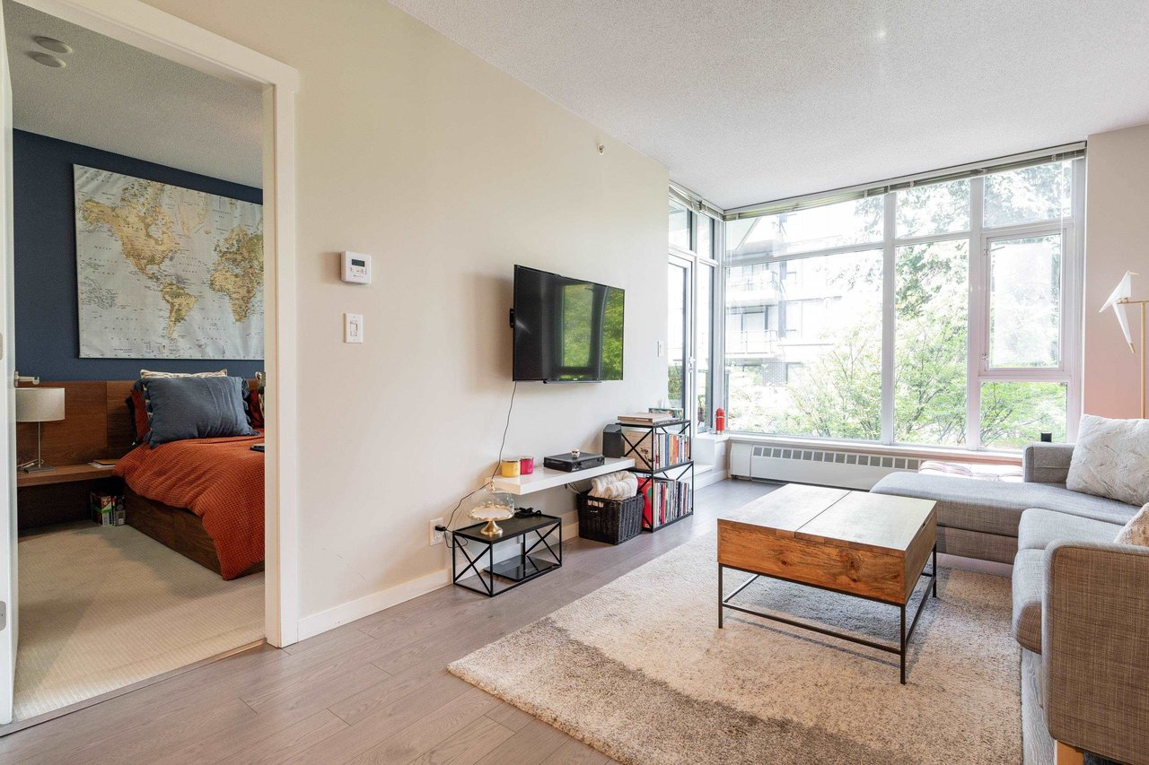 203-135 W 2nd St