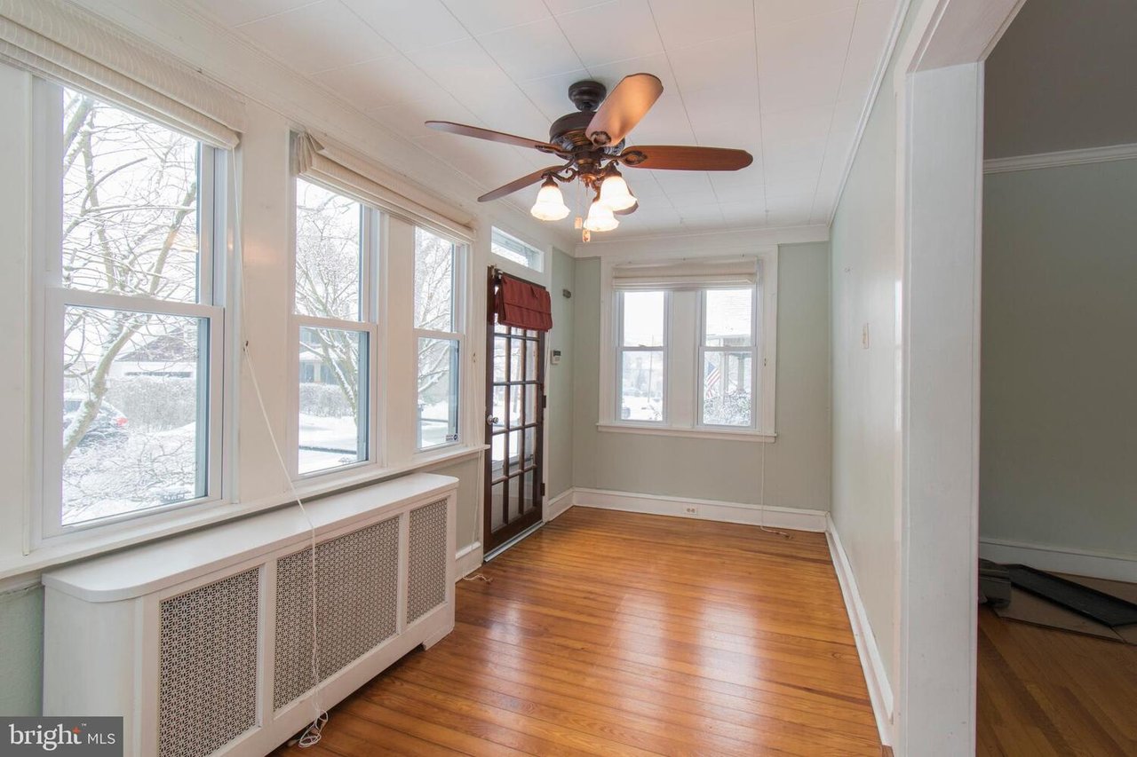52 WEISS AVE