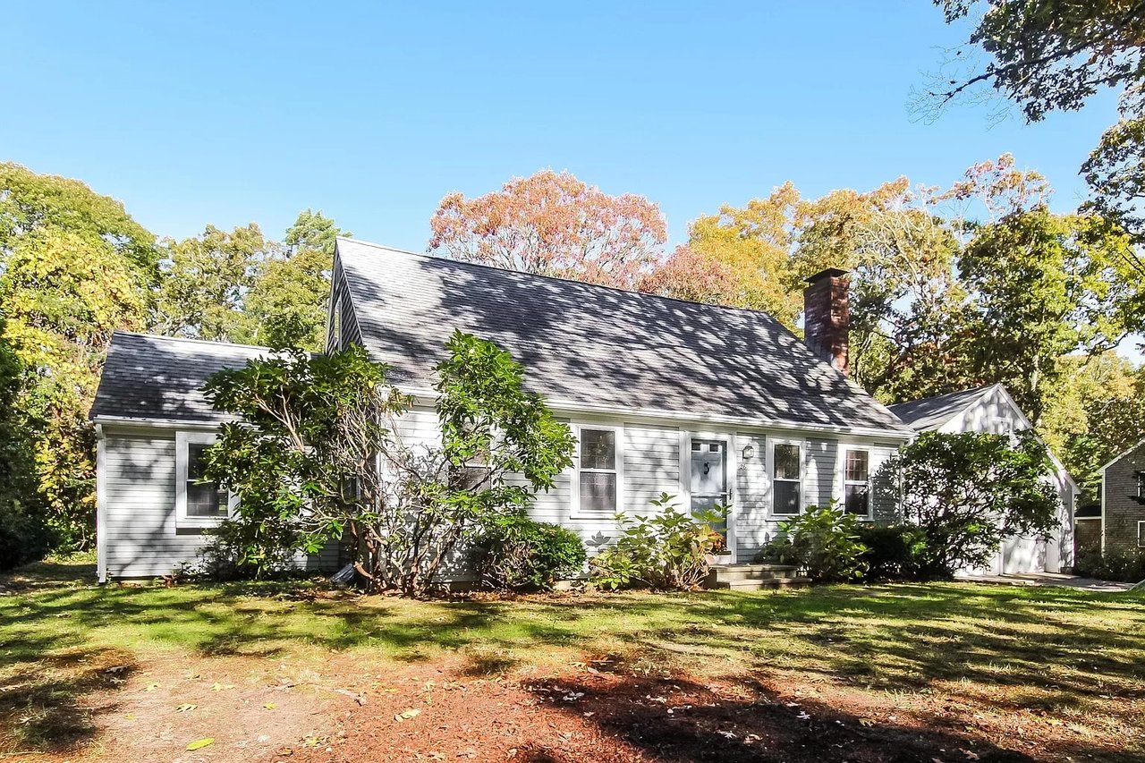 26 Colonial Wy