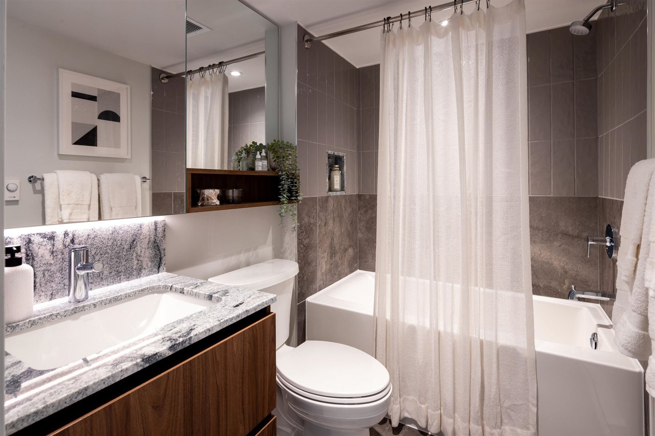 113-745 W 49th Ave