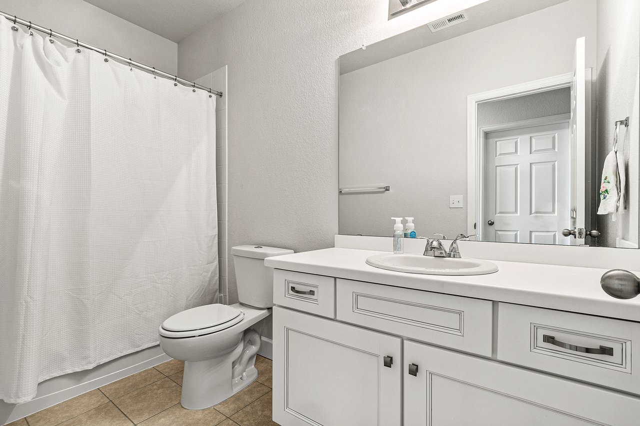 3635 White Rose Loop