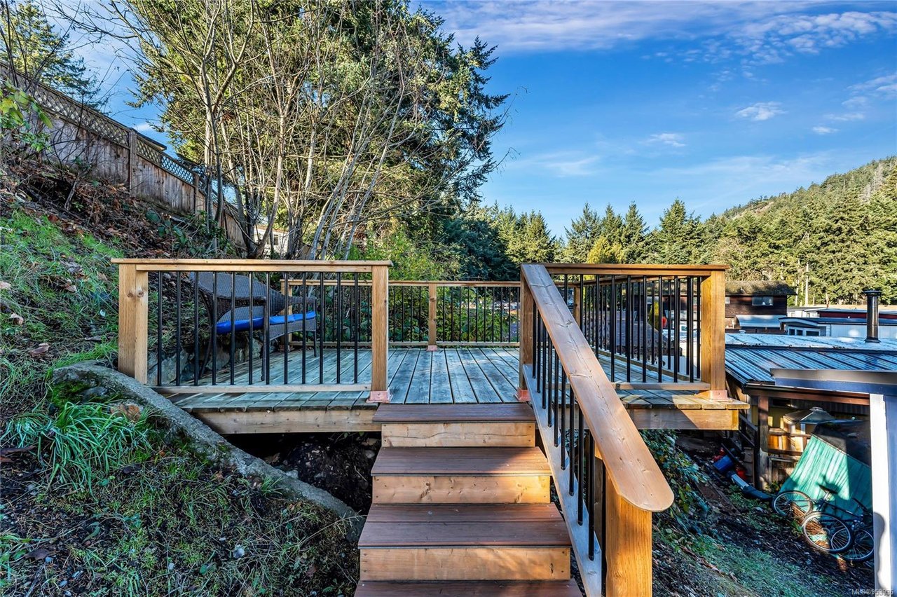 22-2807 Sooke Lake Rd