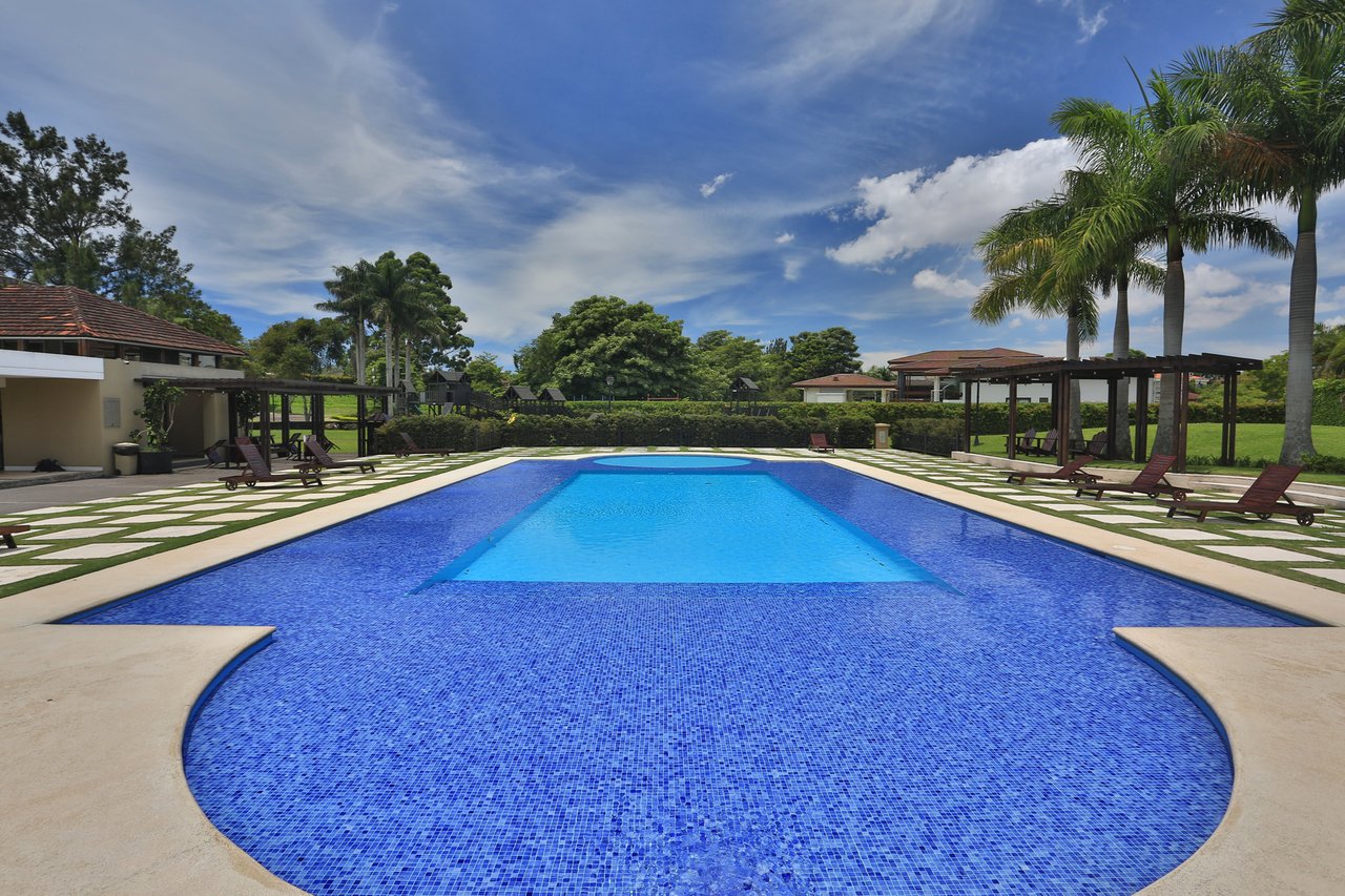 Grand Golf Course Estate, Curridabat, San Jose