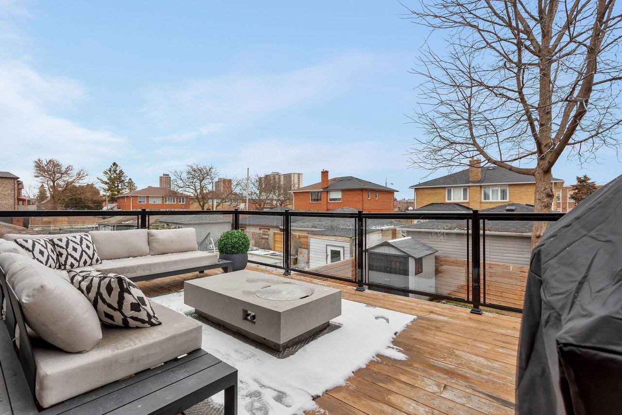 Lawrence Avenue & Blackcreek - Detached
