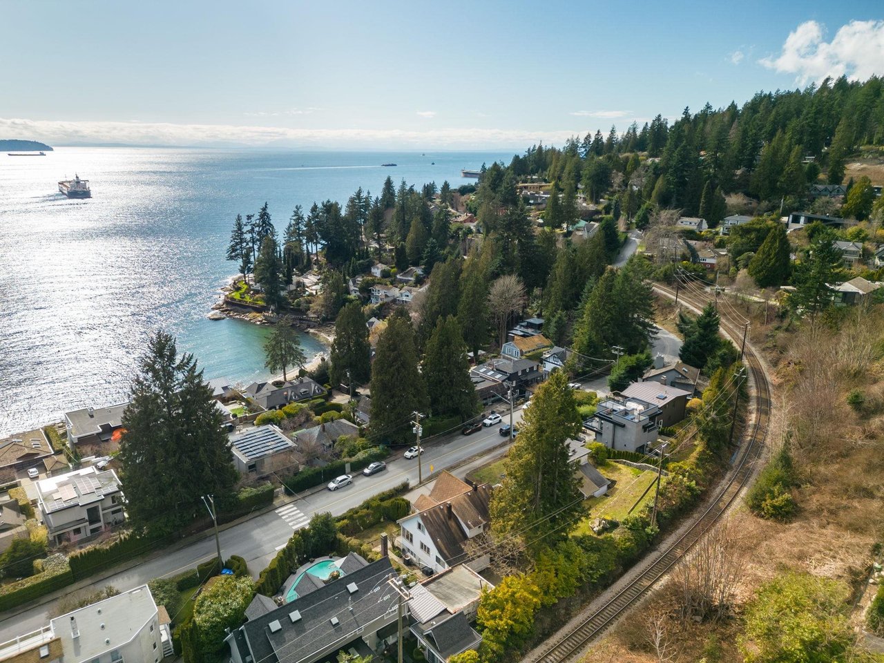 3379 Marine Dr