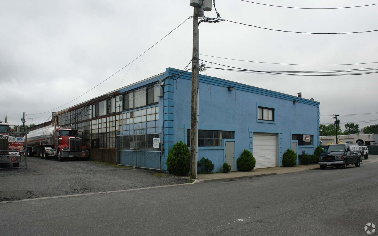 75 Windsor Ave