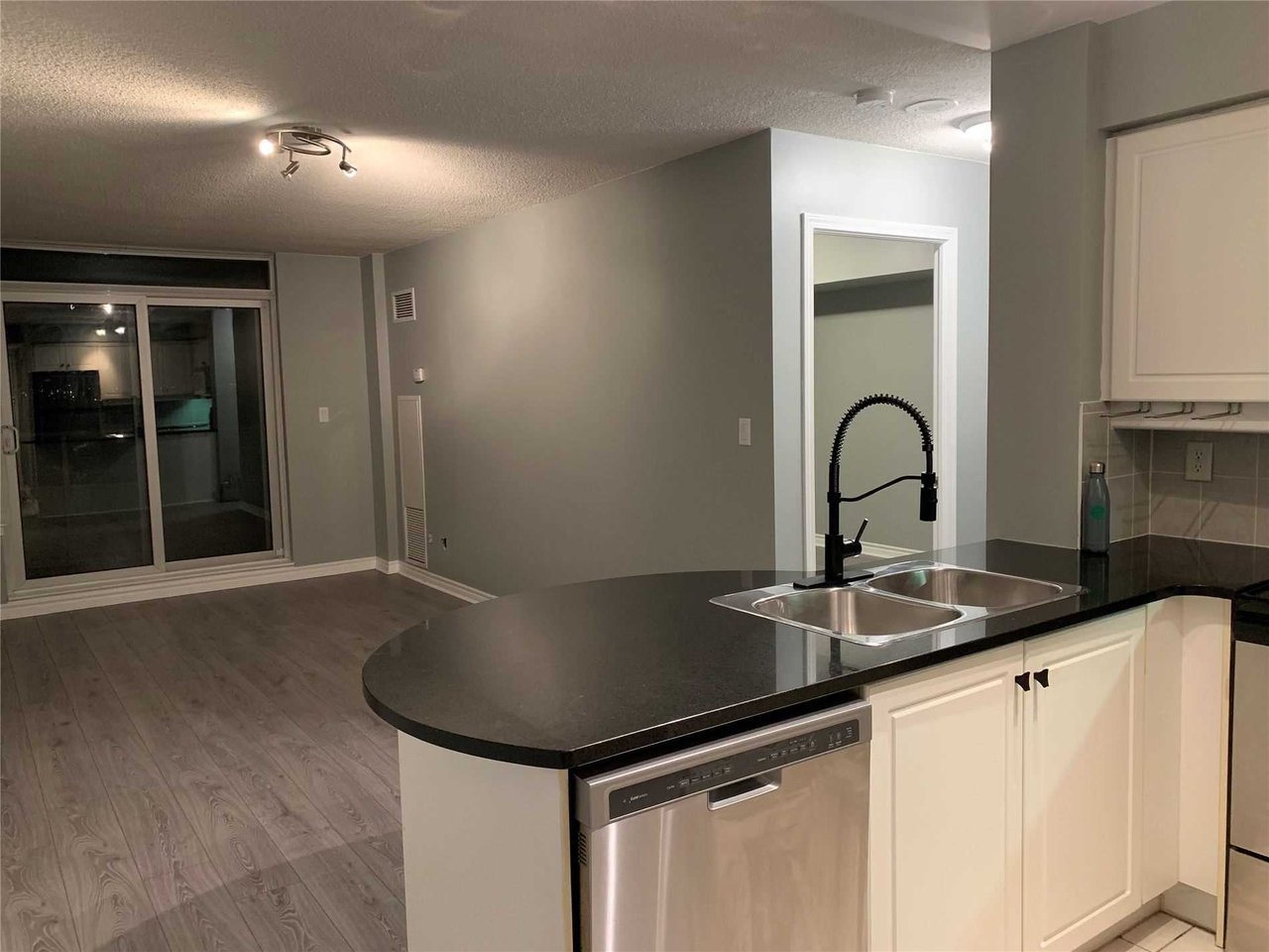 2 Rean Dr Unit: 1504