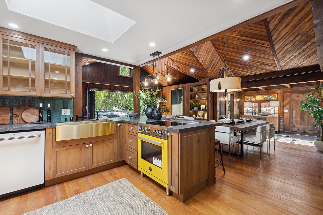 221 Redwood Drive