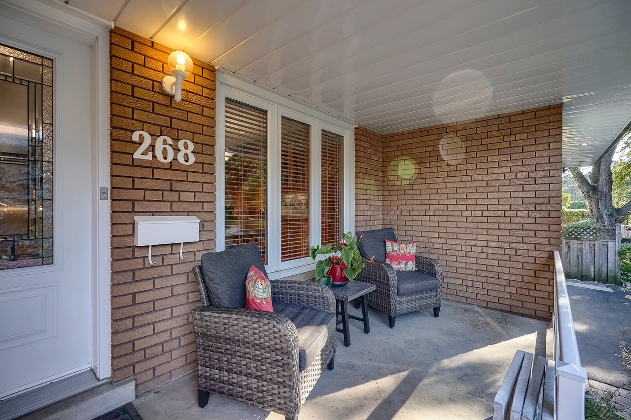 268 Mineola Rd E