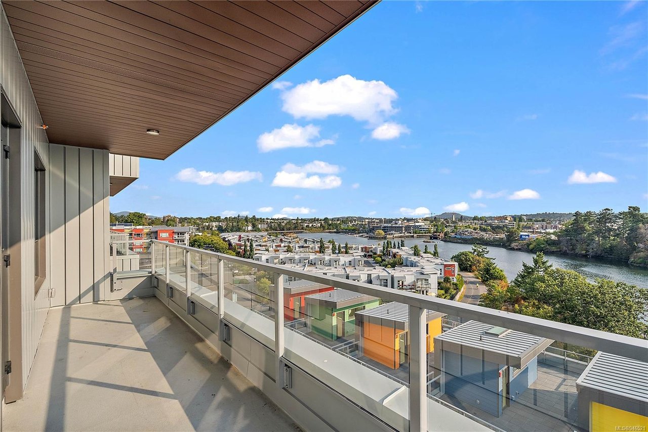 505-757 Tyee Rd, Victoria