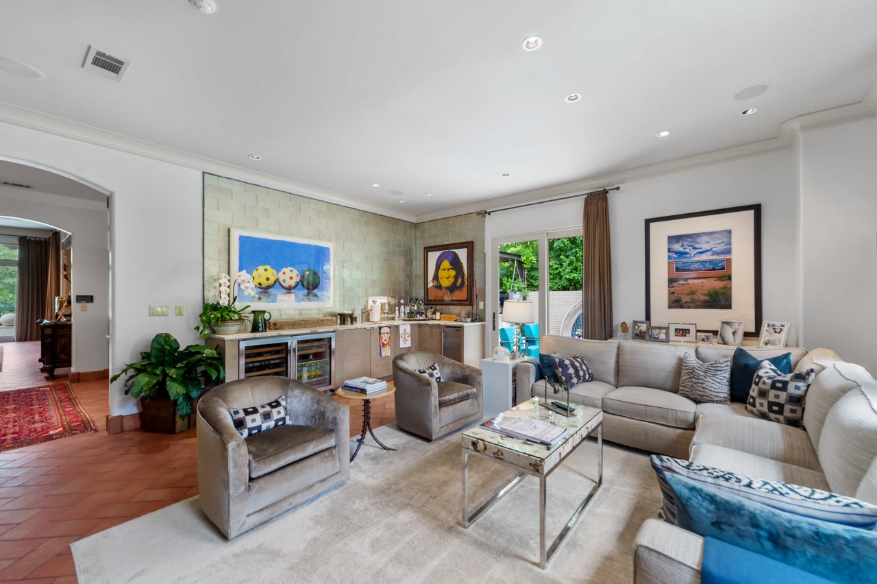 213 Crestwood Drive 