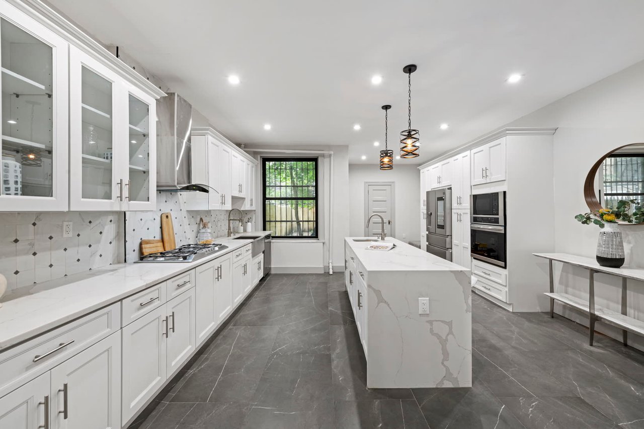 202 W 137th st