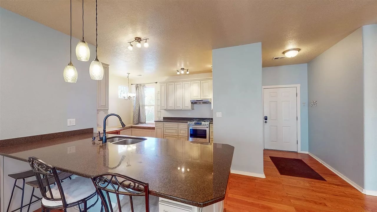 3 Butterfly Bush Ct