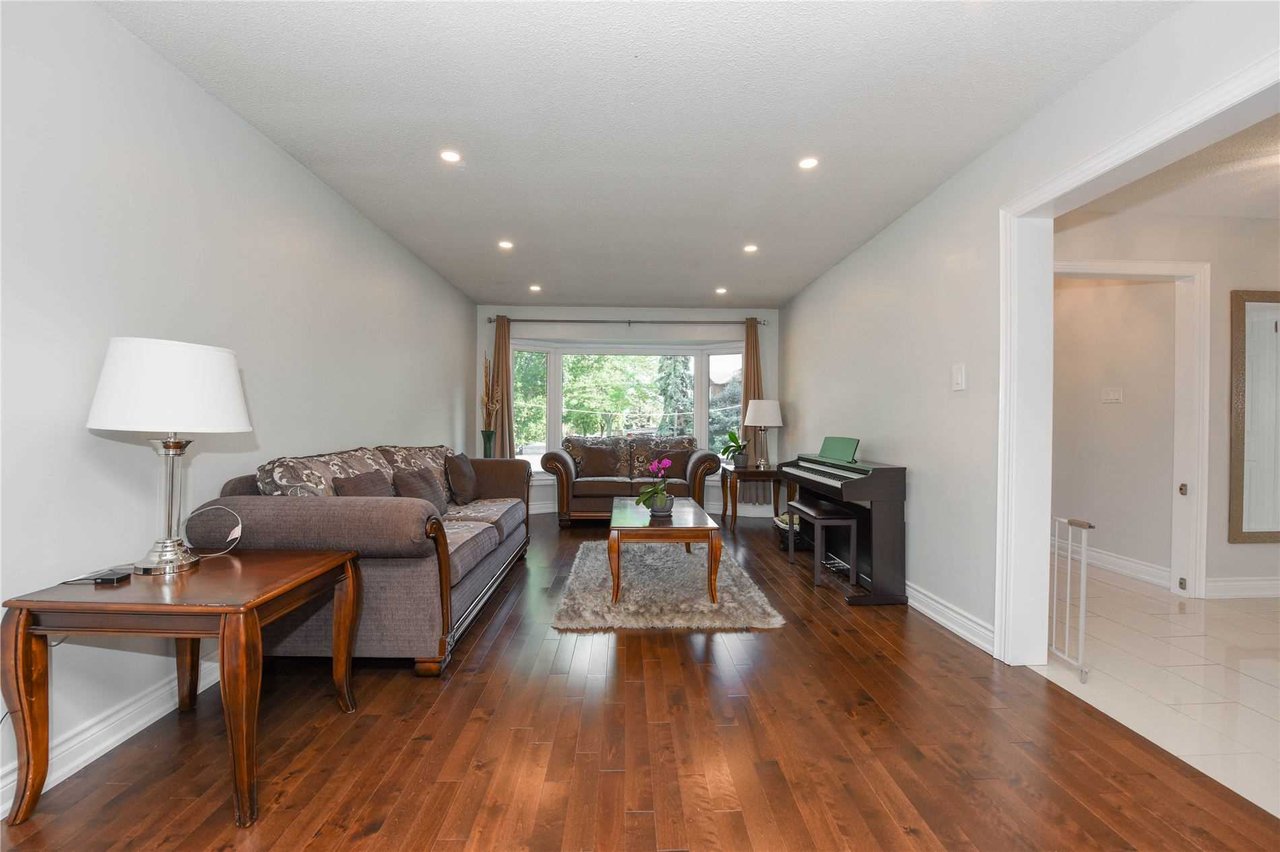 3465 Marmac Cres