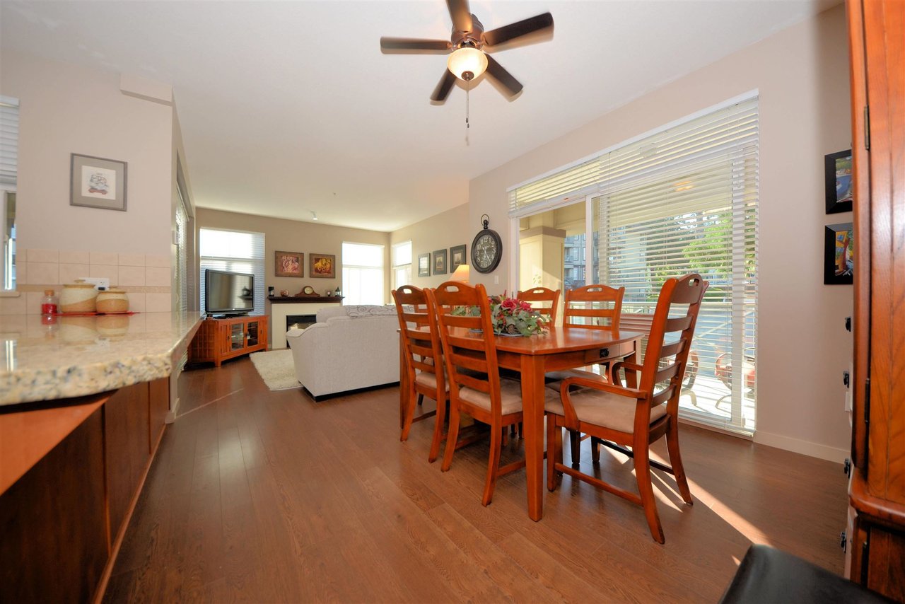 302-33328 E Bourquin Cres