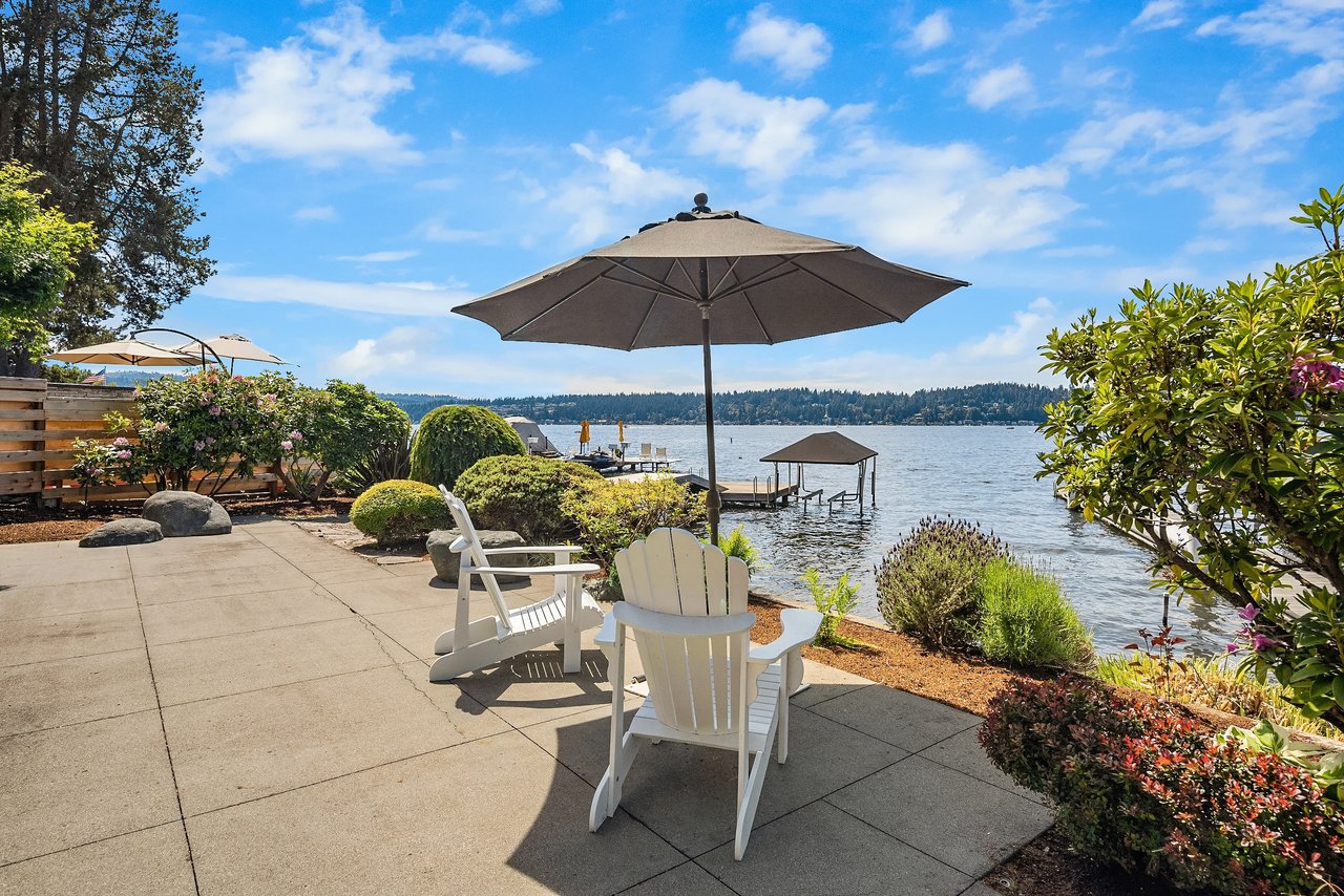 1221 E Lake Sammamish Shore Lane SE 