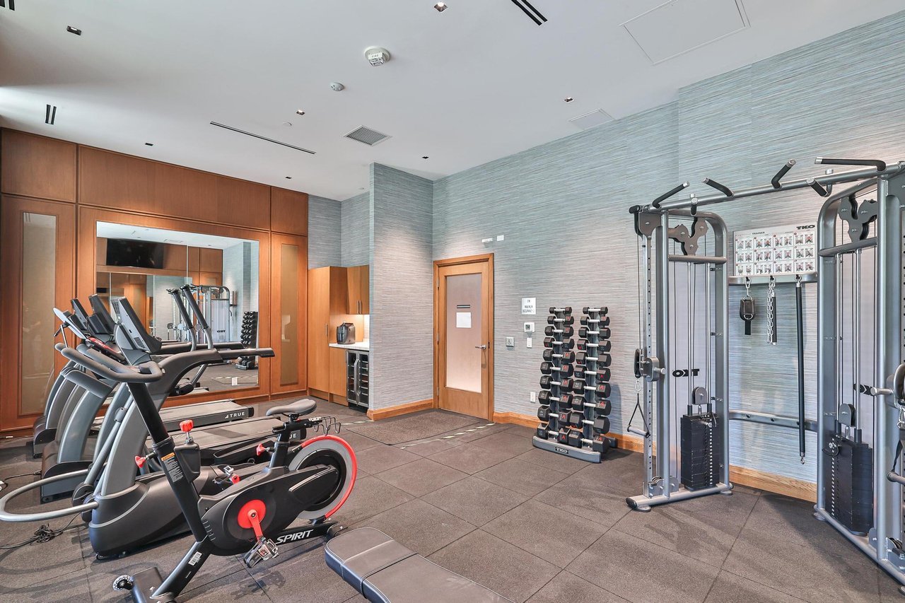 285 Avenue Road Suite #502