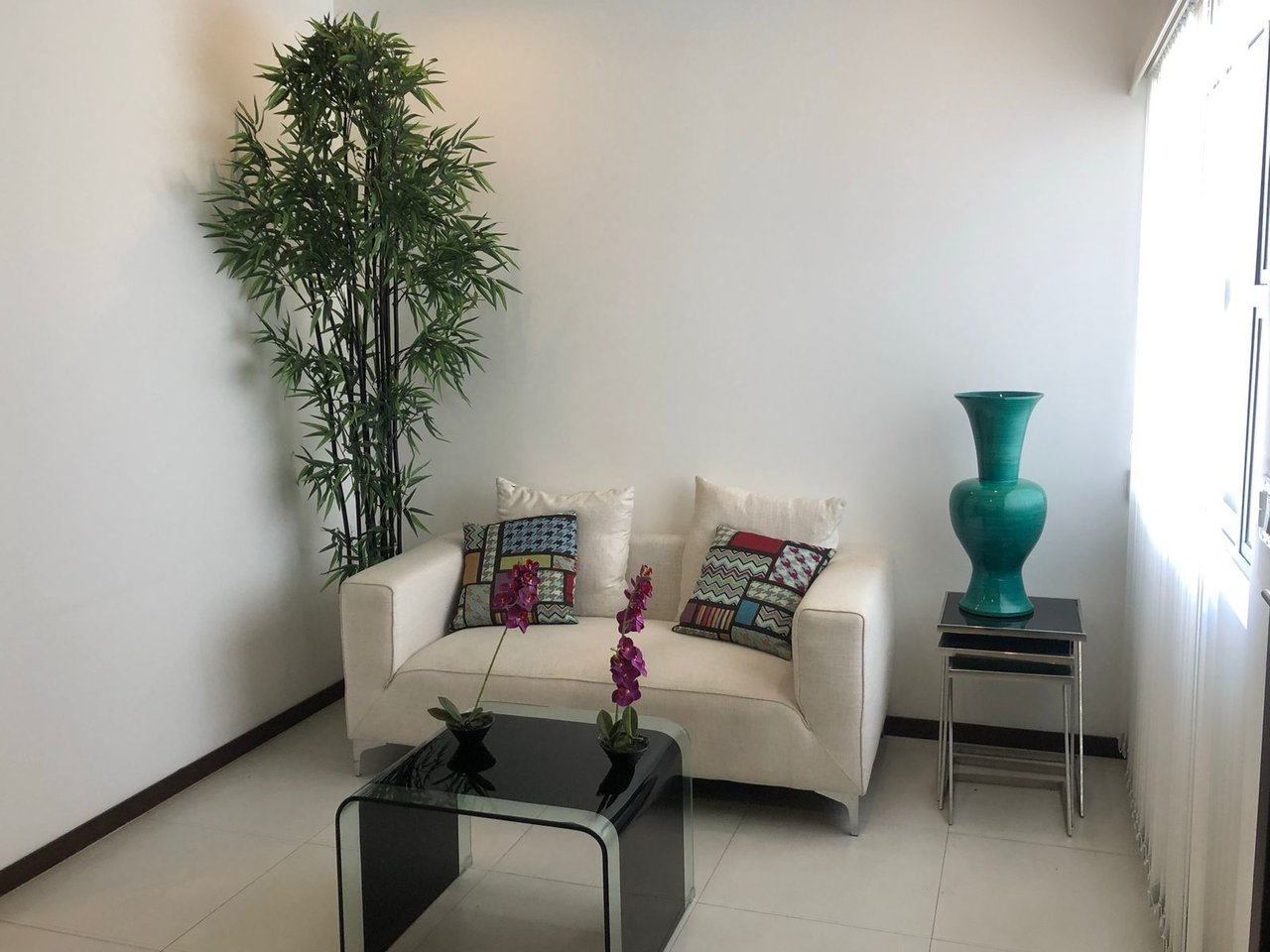 Modern Poolside Terrace Condo, Heredia
