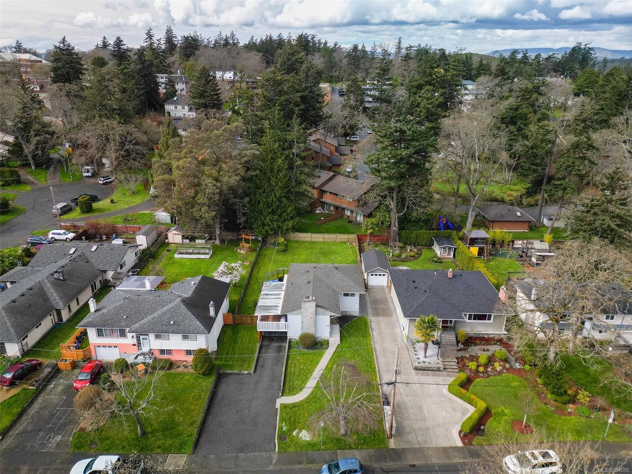 728 Porter Rd, Esquimalt