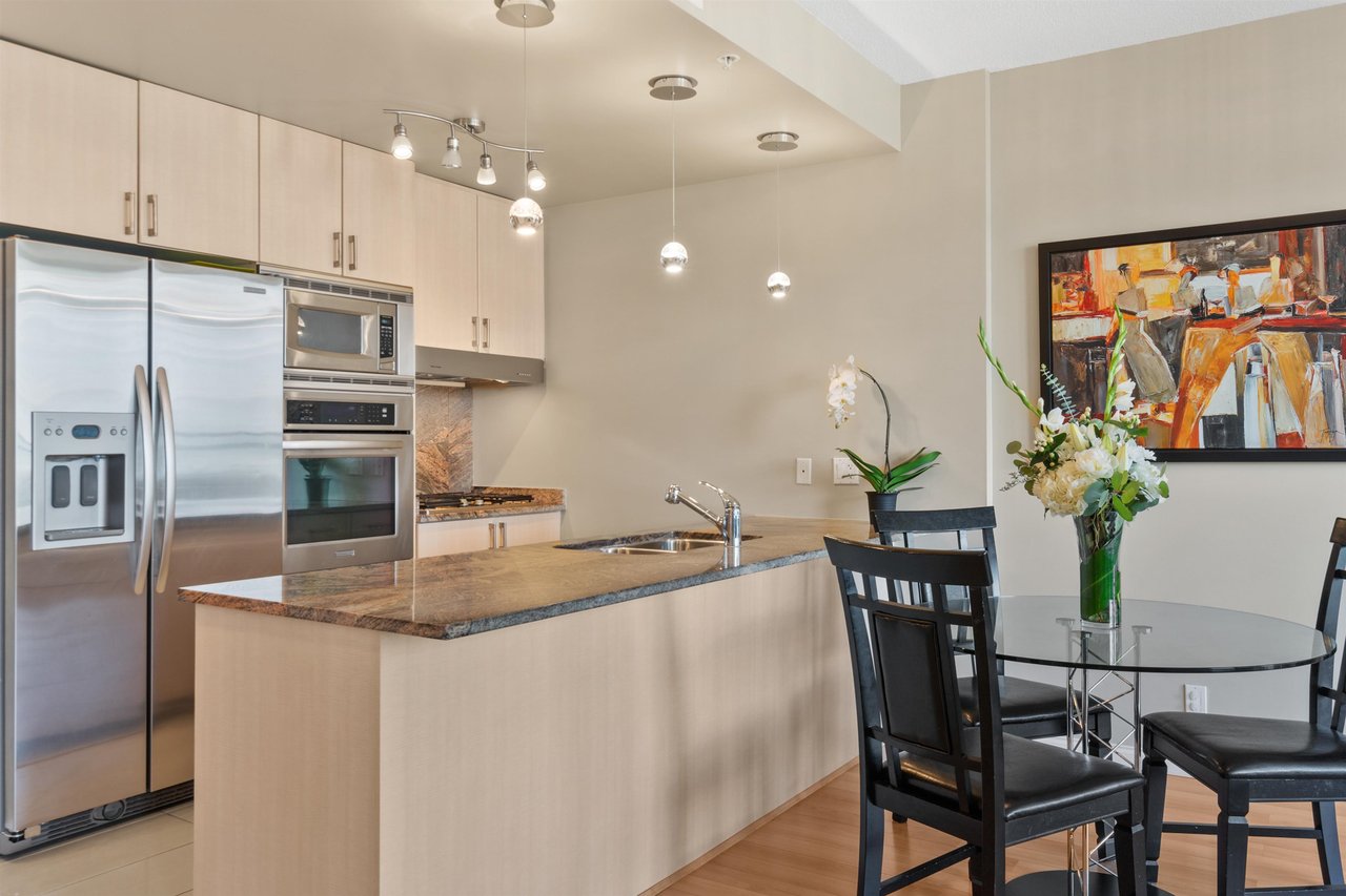 1004-1211 Melville Street, Vancouver