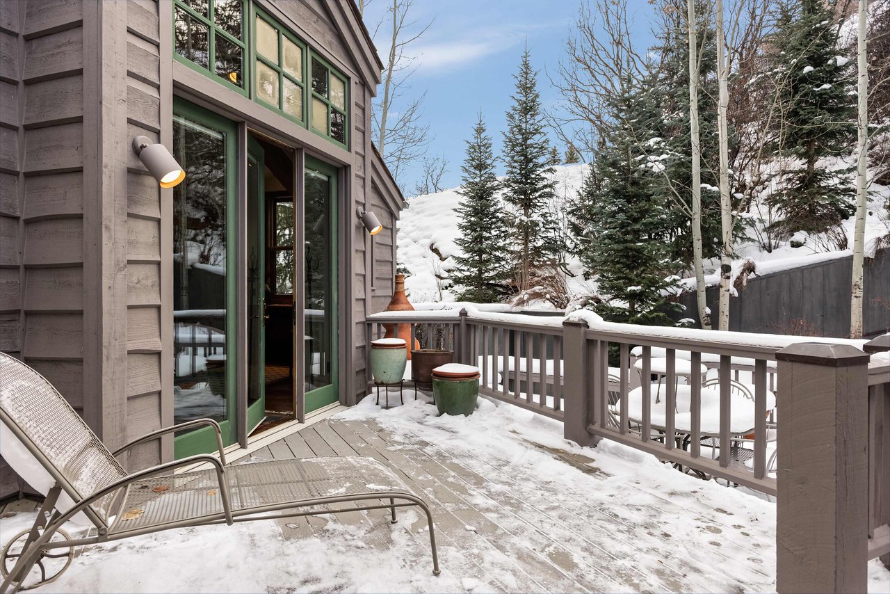 Peaceful One-Bedroom Guest House in Aspen!