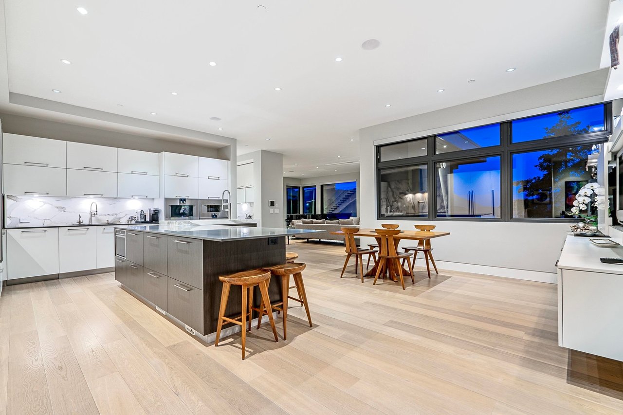 6255 St. Georges Cres
