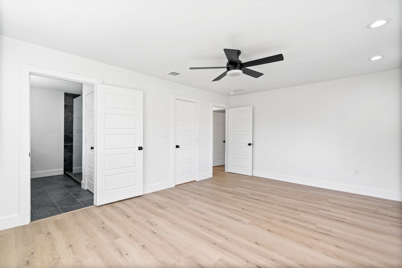 AVAILABLE | 3667 Northaven 