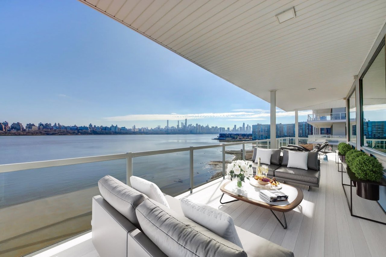 Glass House | Edgewater