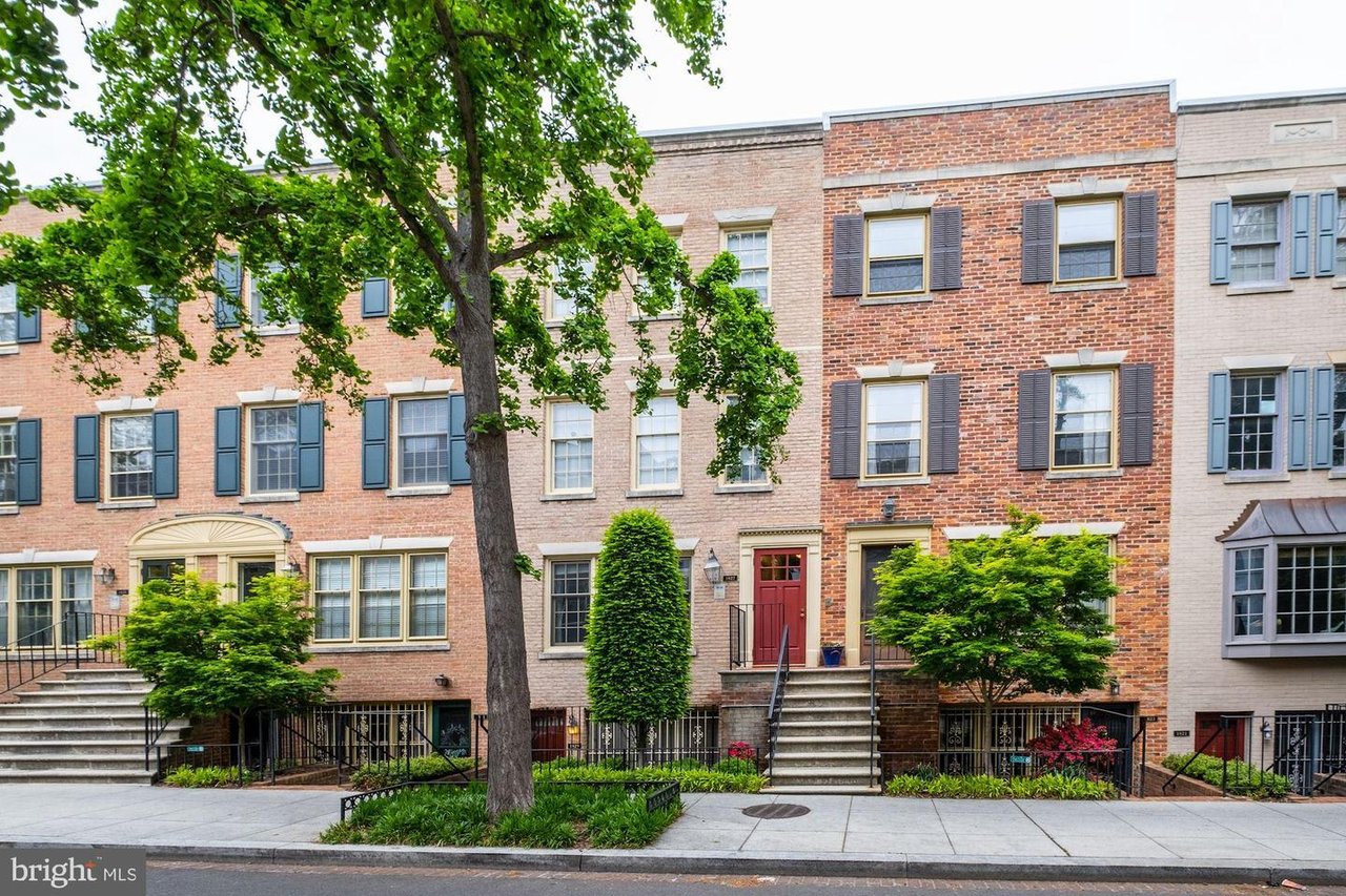 1827 Corcoran