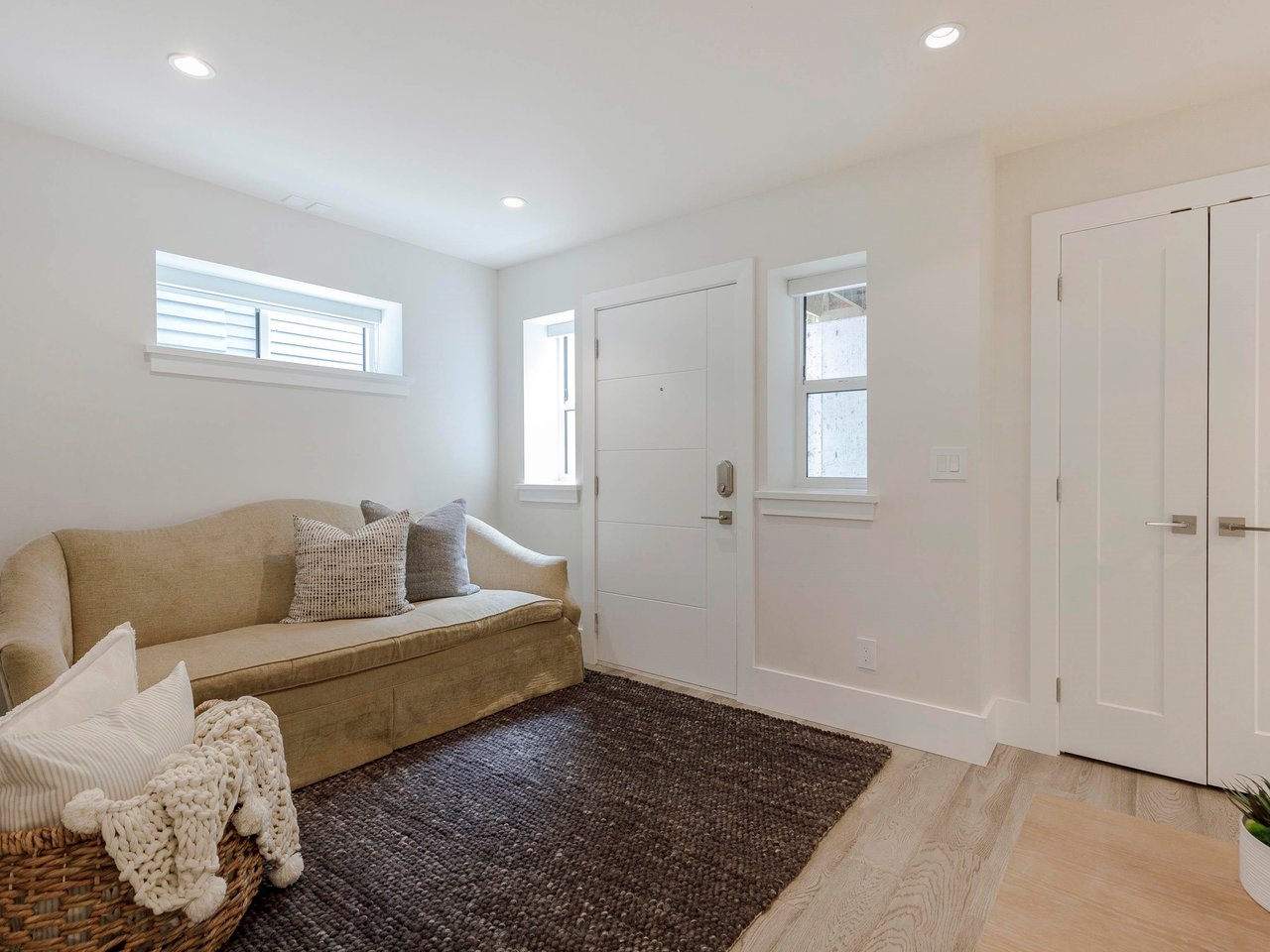 3496 W 14th Ave