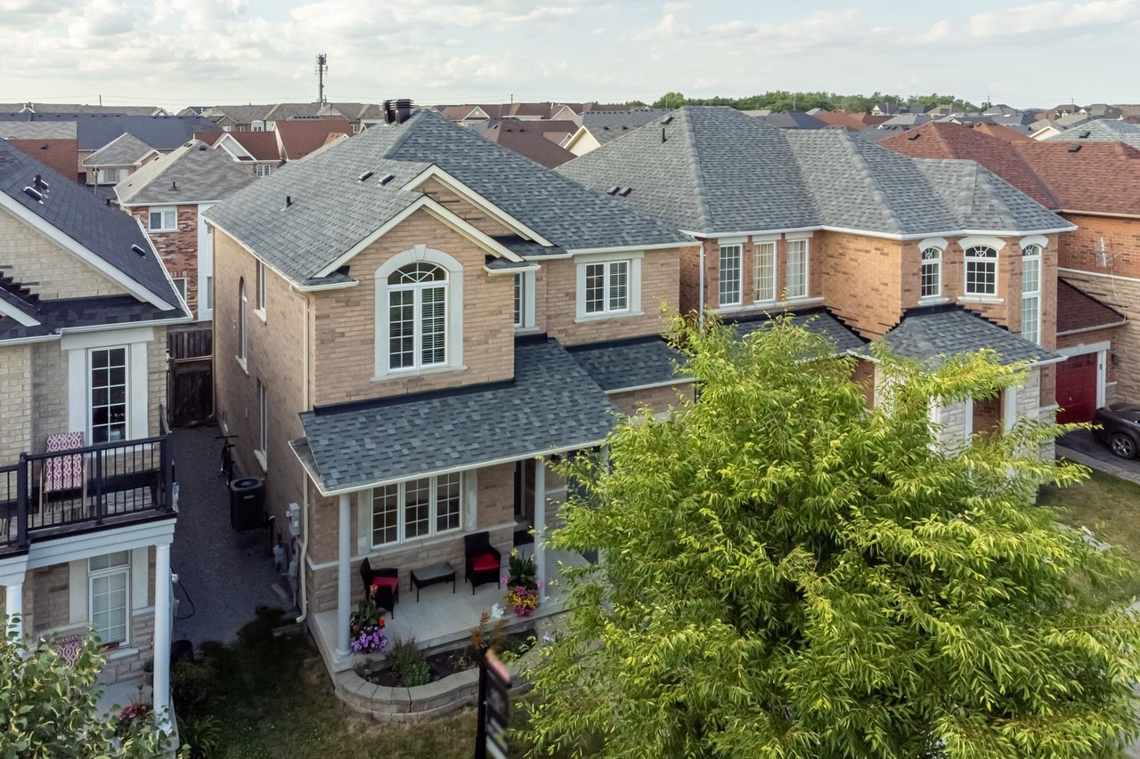 26 Hermitage Blvd 
