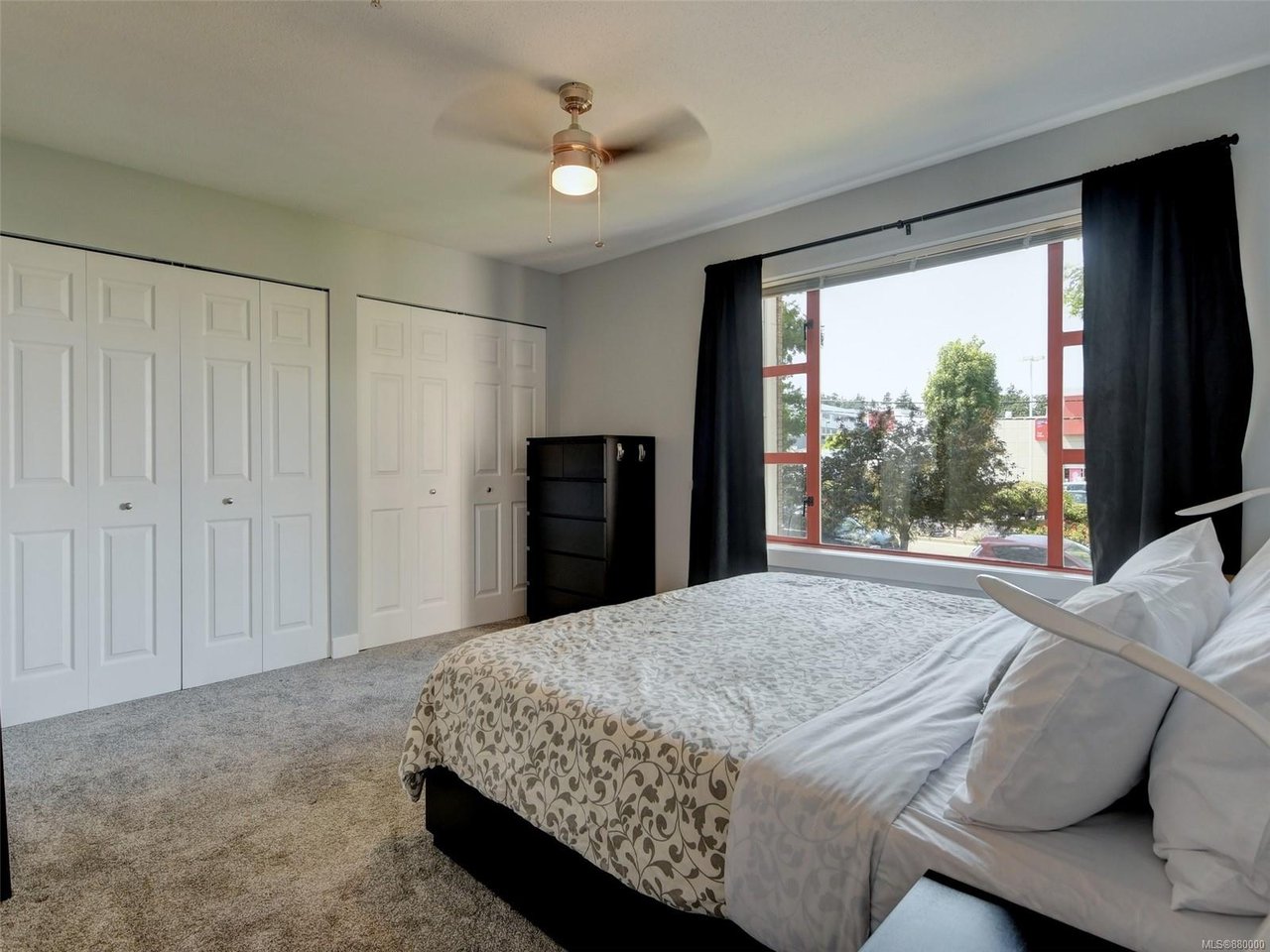 207-873 Esquimalt Rd