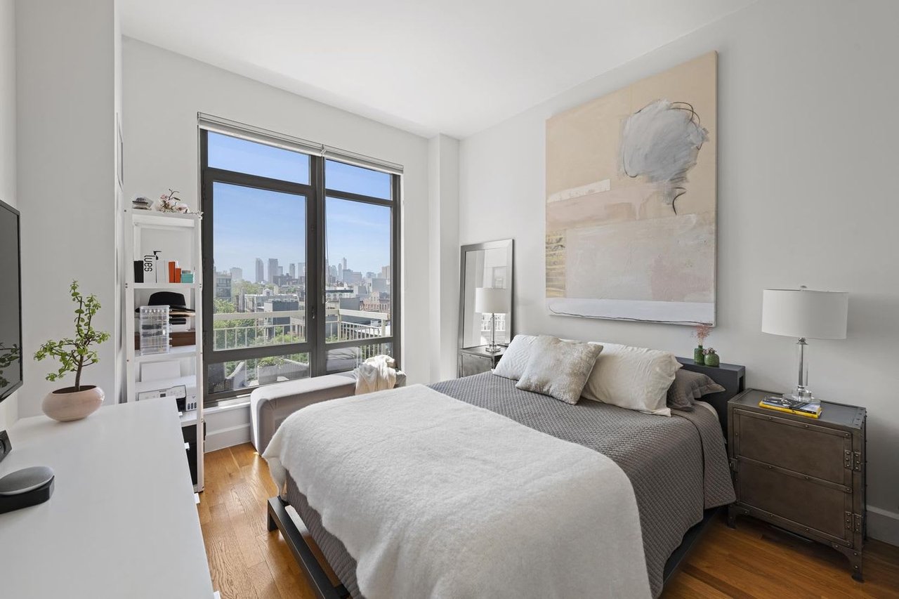 315 Gates Ave, # 6R