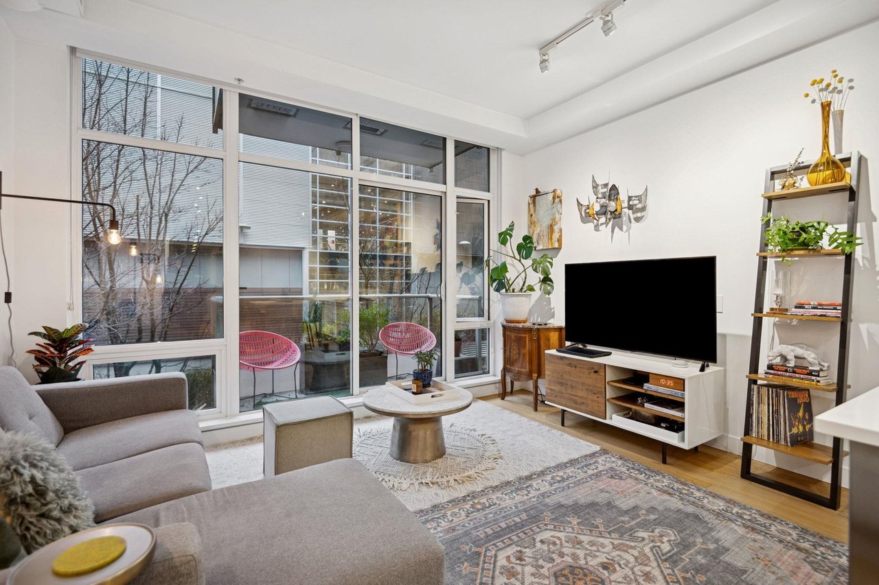 228-108 E 1st Ave