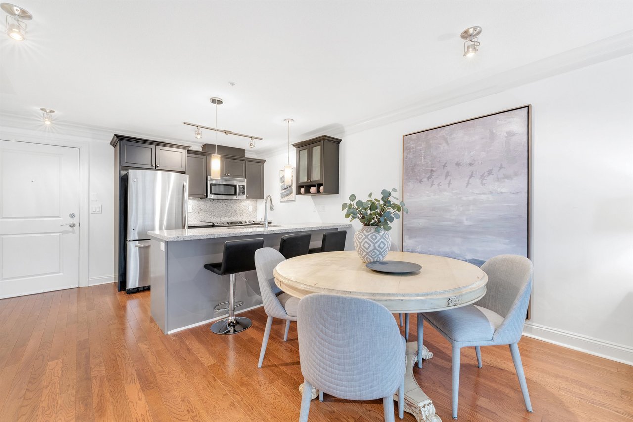 305-15389 Roper Ave