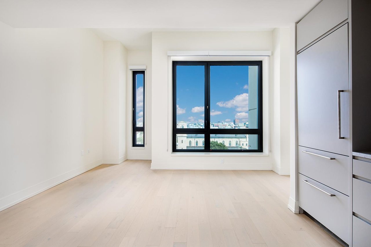 550 Vanderbilt Ave Unit: 1210