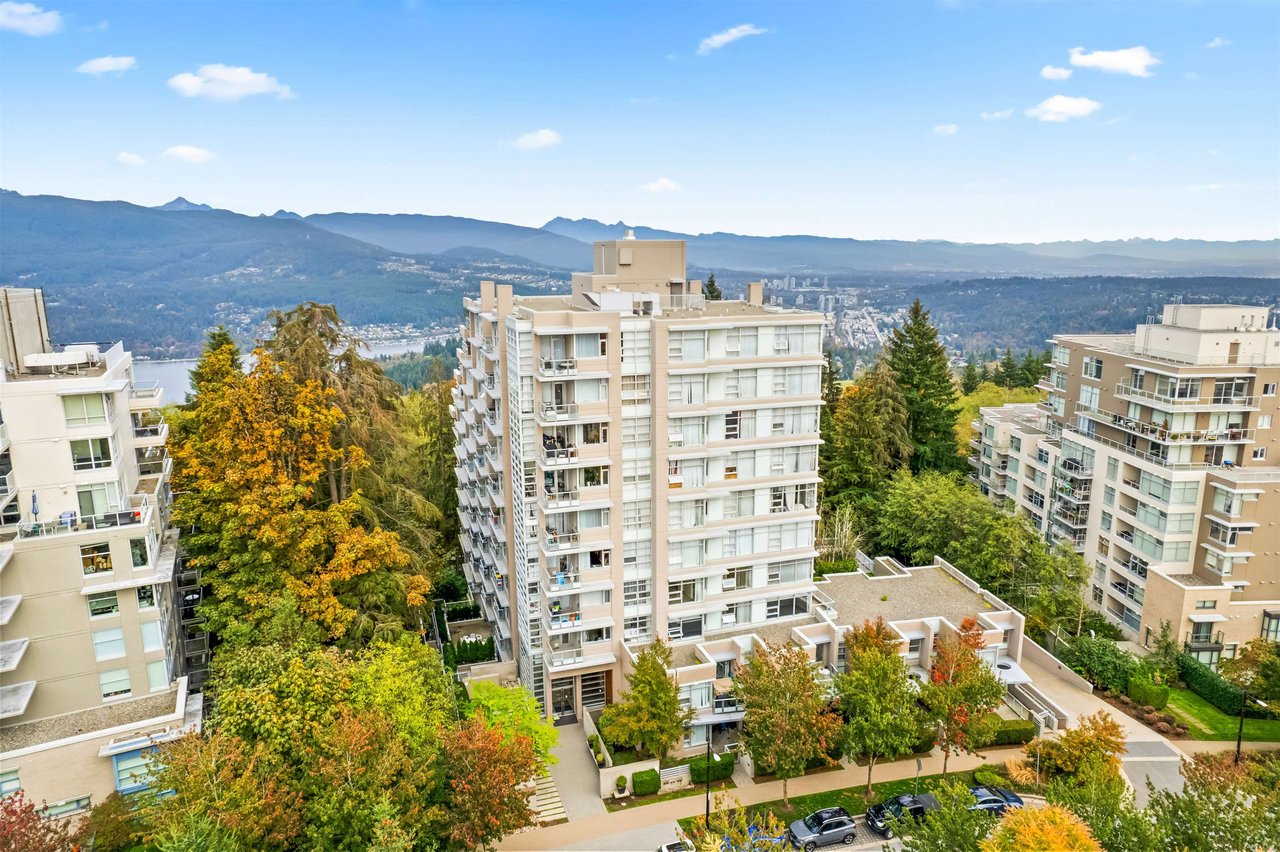 612-9266 University Cres