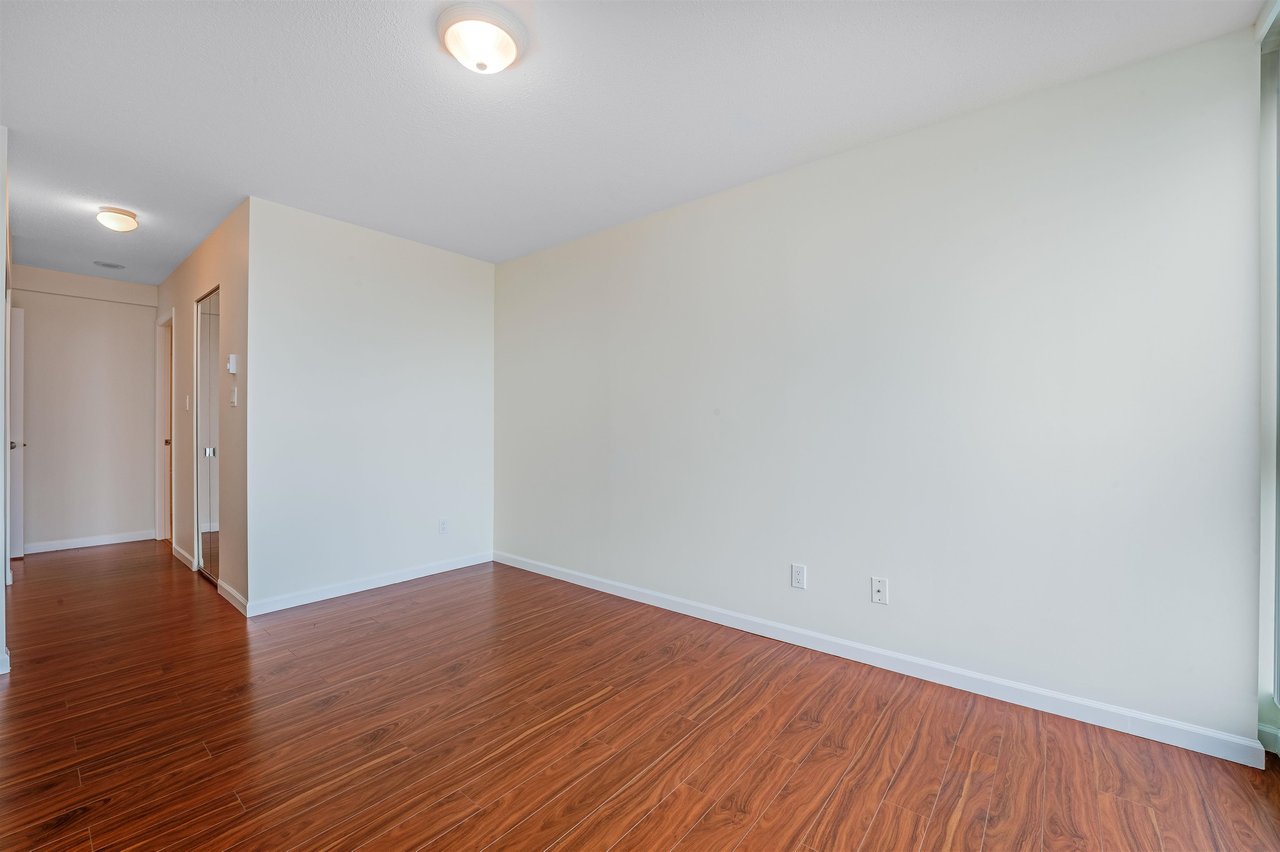 1101-4888 Hazel St