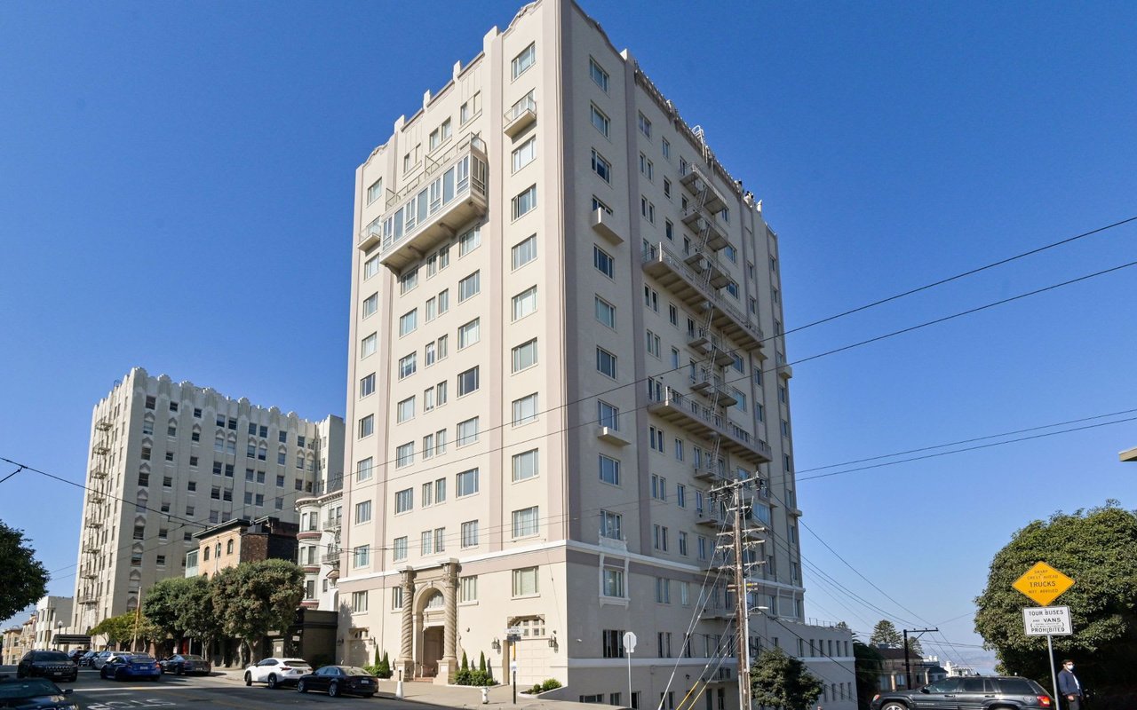  Prestigious Half Floor Apartment on Russian Hill