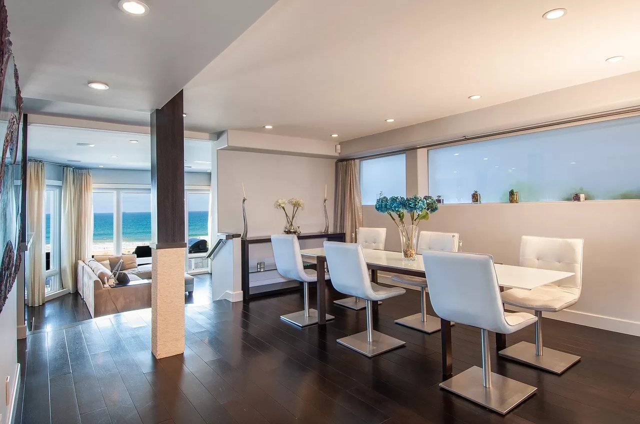 Lease on The Strand