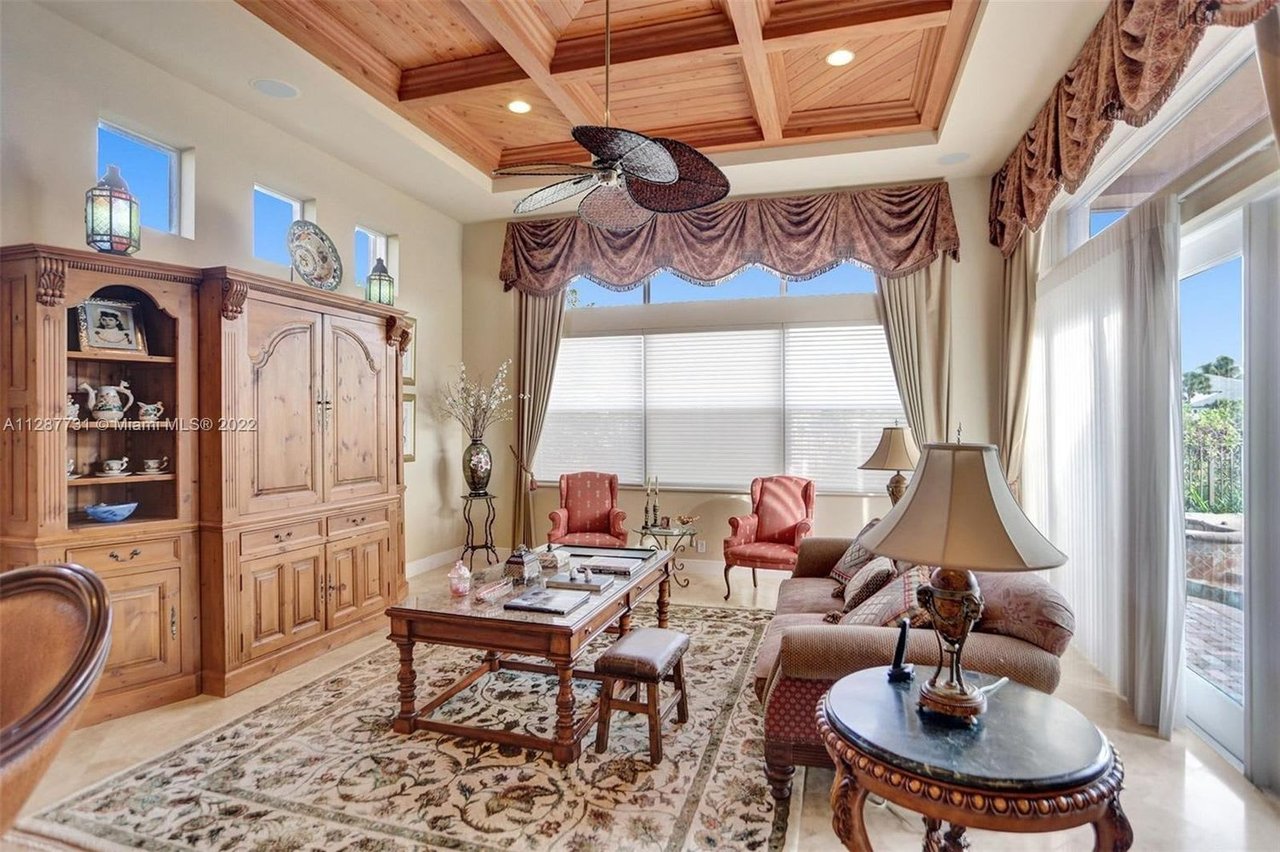 16288 Mira Vista Ln
