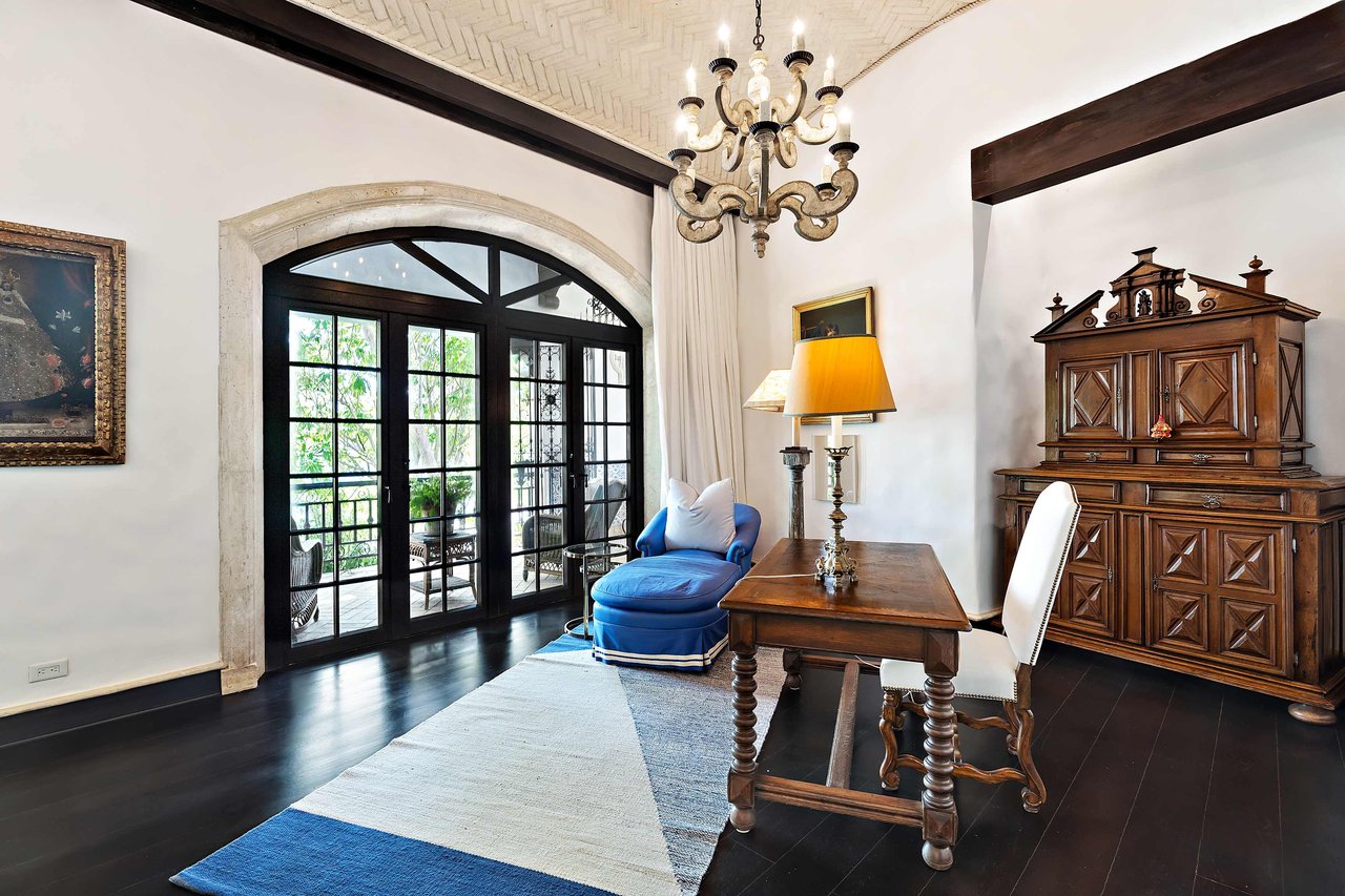 27 Cartagena | Unique Luxury Beachfront Home