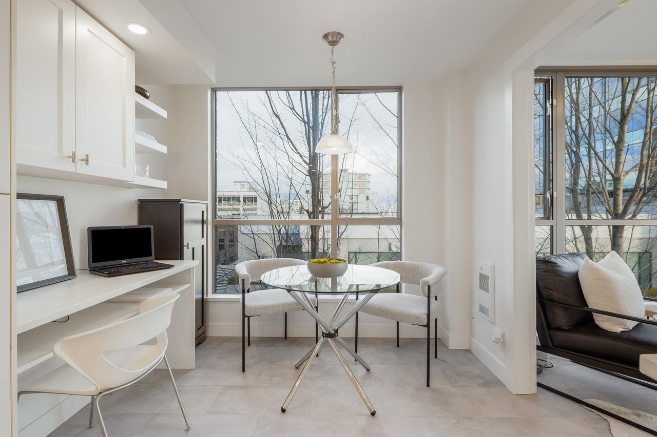 406-1575 W 10th Ave