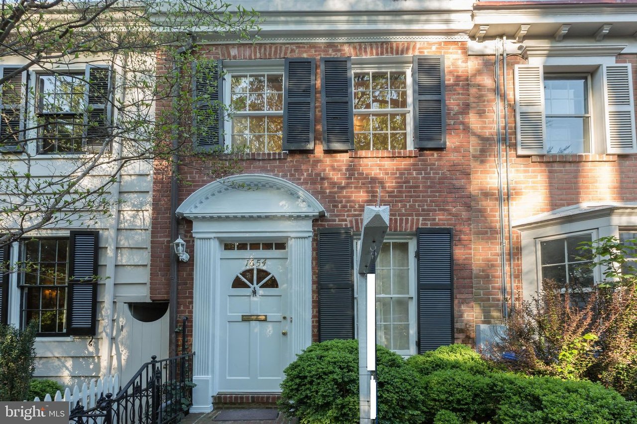 1654 32nd Street Northwest