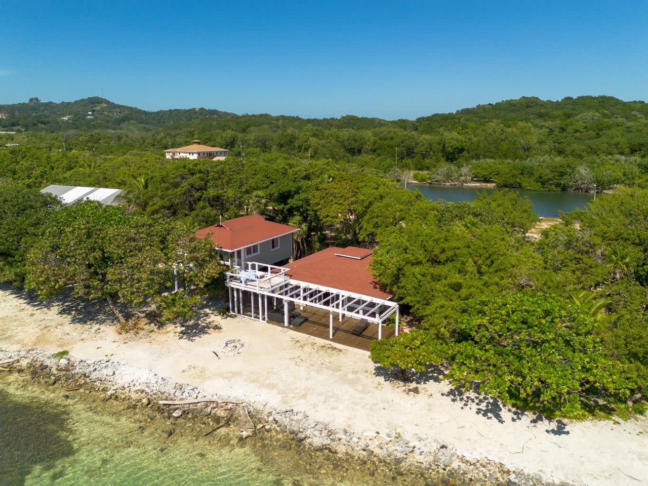 Coco View, Beachfront Paradise