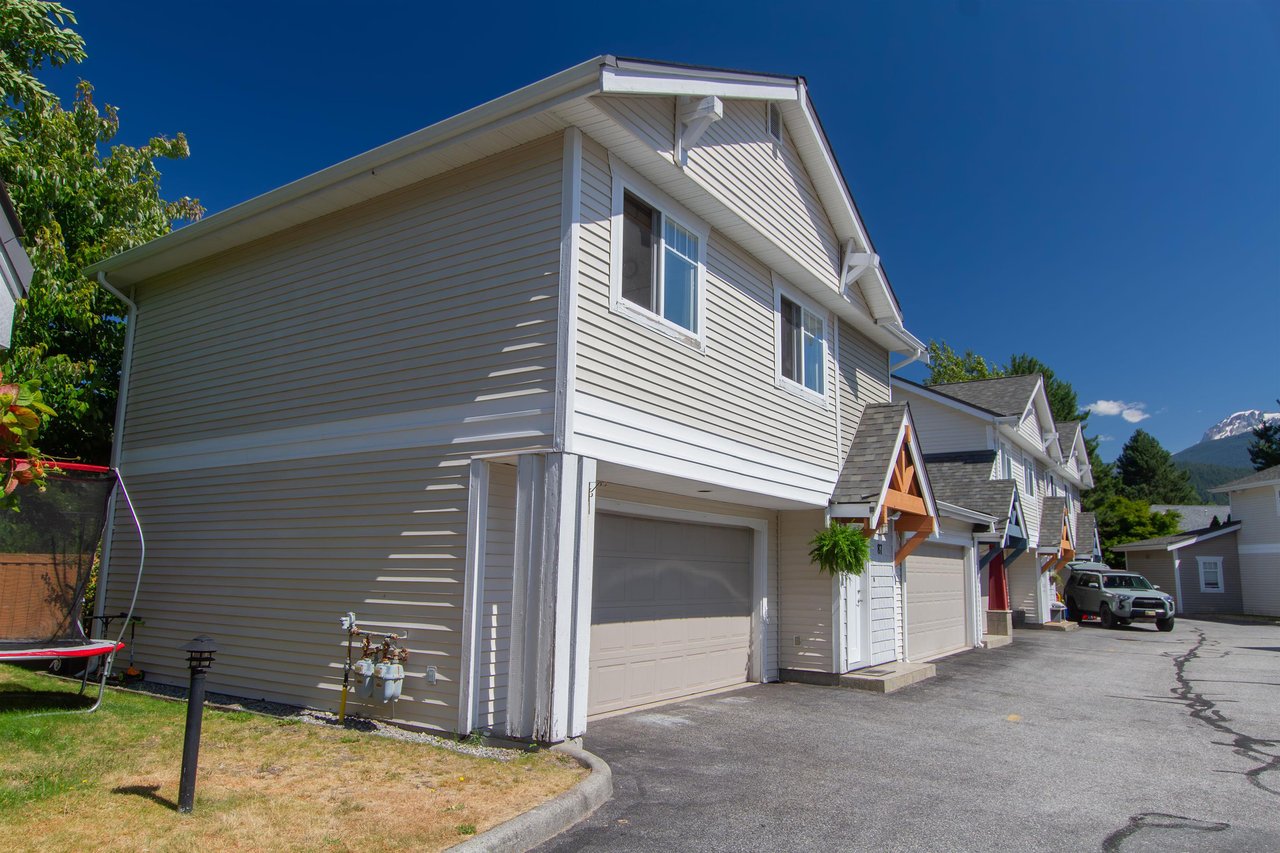 87-1821 Willow Cres