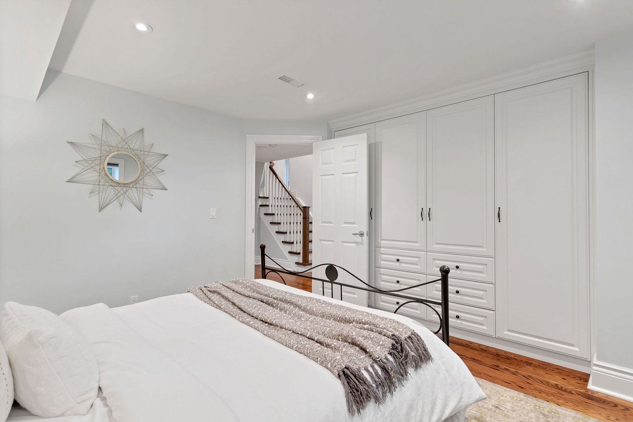 24 Ferncroft Dr